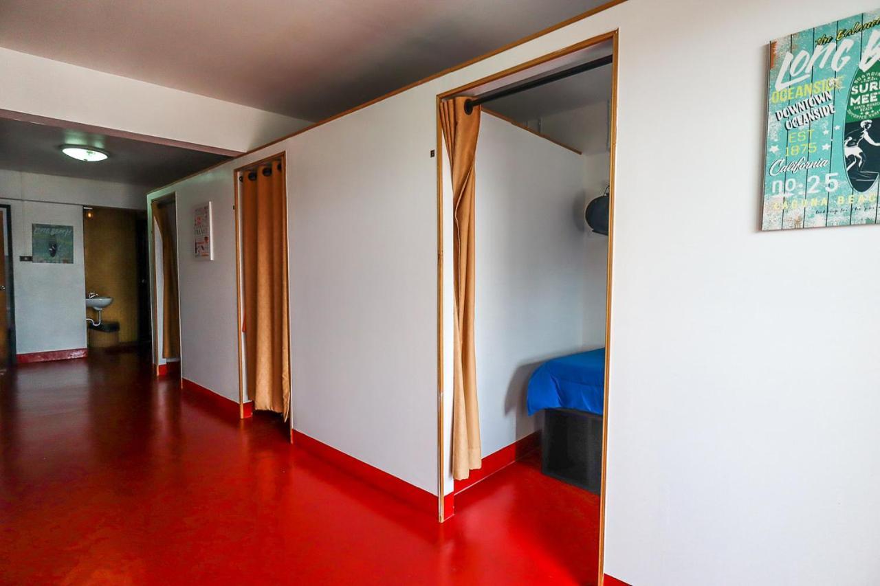 The Cabin Backpackers Hostel & Bar เชียงใหม่ ภายนอก รูปภาพ