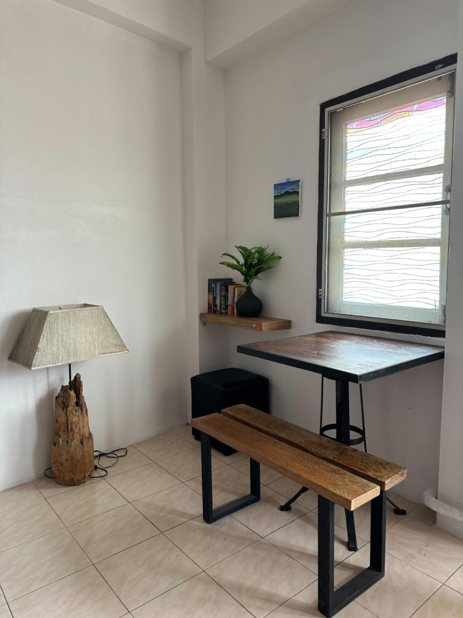 The Cabin Backpackers Hostel & Bar เชียงใหม่ ภายนอก รูปภาพ